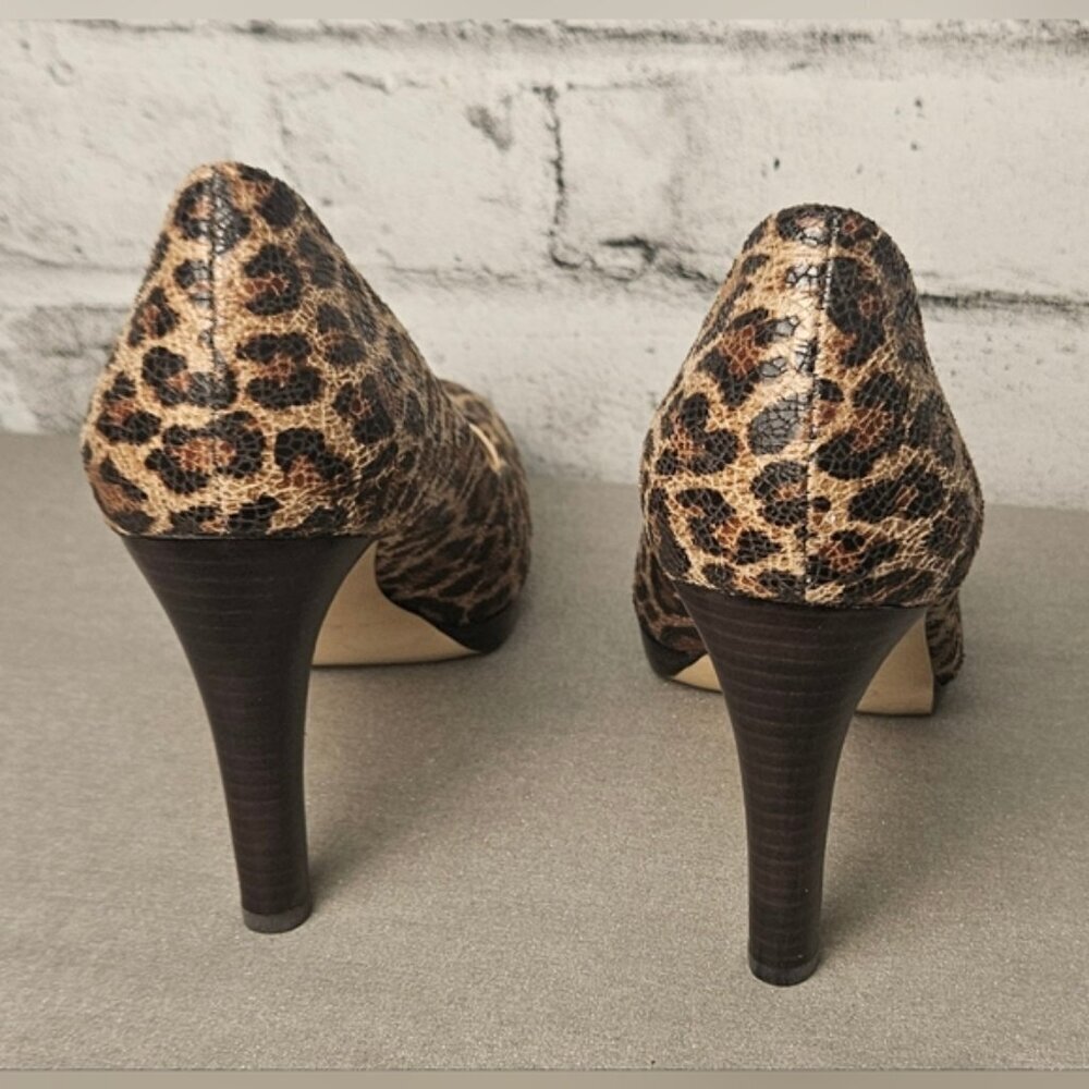 Franco Sarto Leopard Print Round Toe Classic Heels Pumps Size 8M - Picture 5 of 11